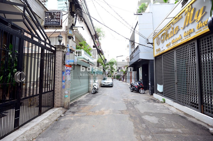 Bán nhà Nguyễn Bỉnh Khiêm Hẻm Xe Hơi tránh nhau, 2 chiều. 2 mặt tiền trước sau, hẻm thẳng, sân để xe máy.