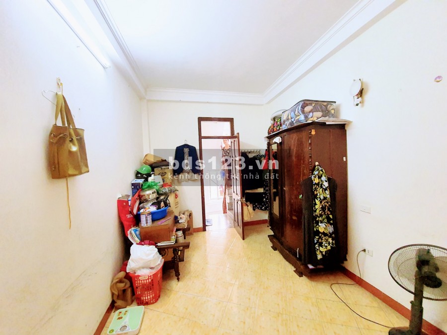 NHÀ HOÀNG MAI NGÕ TO Ô TÔ ĐỖ CỔNG NHÀ 4 TẦNG, MT 4M NHỈNH 2 TỶ