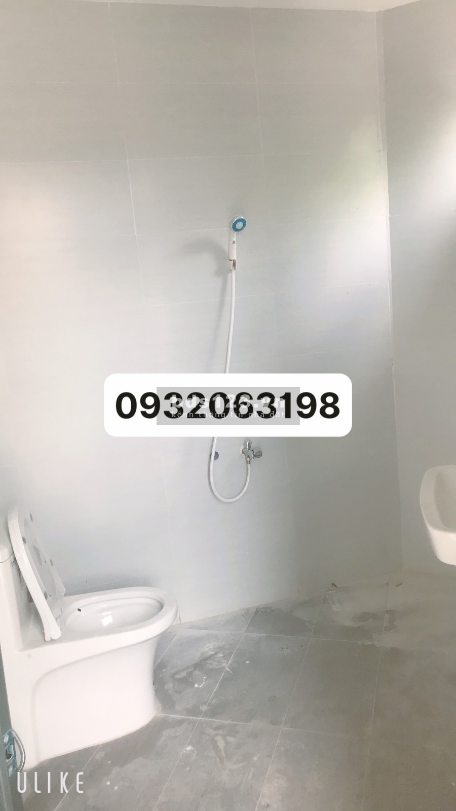 Bán căn nhà sau lưng chợ Hưng Long, Sổ riêng. 1 trệt 1 lầu 4 phòng ngủ