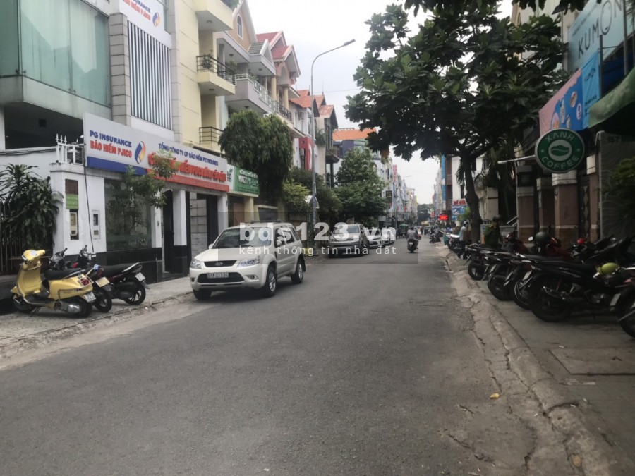 Cho thuê mặt tiền nhà đường Hoa sữa, Phú Nhuận.