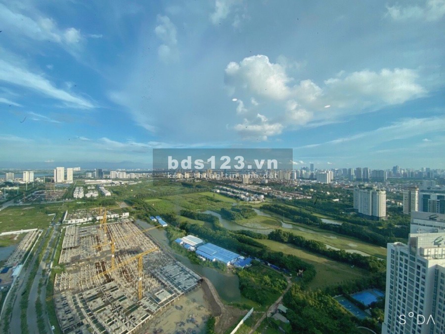 Căn 2PN Sunshine City, BC: Đông Nam, dt 80.5m2. View Sân Gôn Ban công Giá: 3,35 tỷ (bao phí) Full đồ gỗ