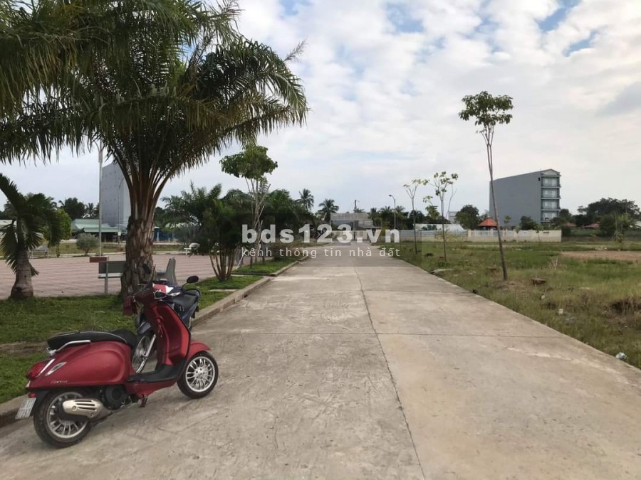 KẸT TIỀN CẦN RA GẤP 2 NỀN LIỀN KỀ GIÁ RẺ