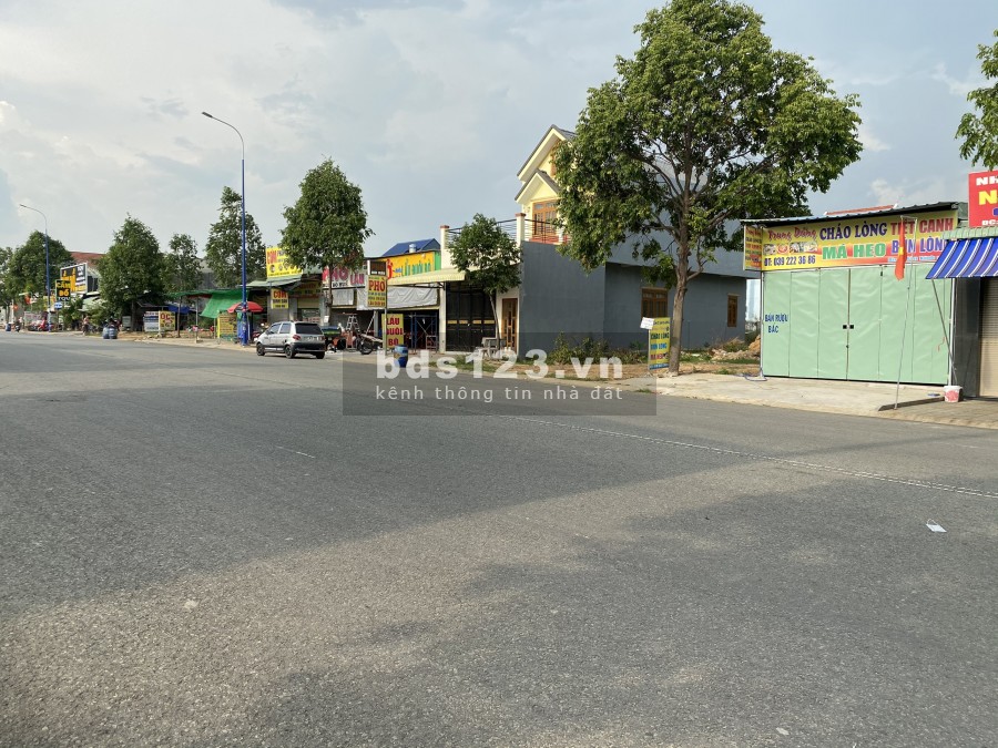 CẦN BÁN ĐẤT ĐƯỜNG NHỰA 25M, VỊ TRÍ PHỐ KINH DOANH