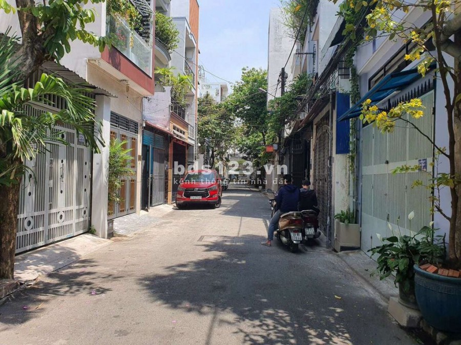 Nhà cho thuê nguyên căn đường Ba Vân, Quận Tân Bình. Nhà gồm trệt 2 lầu có sân thượng giá thuê 17tr/ tháng