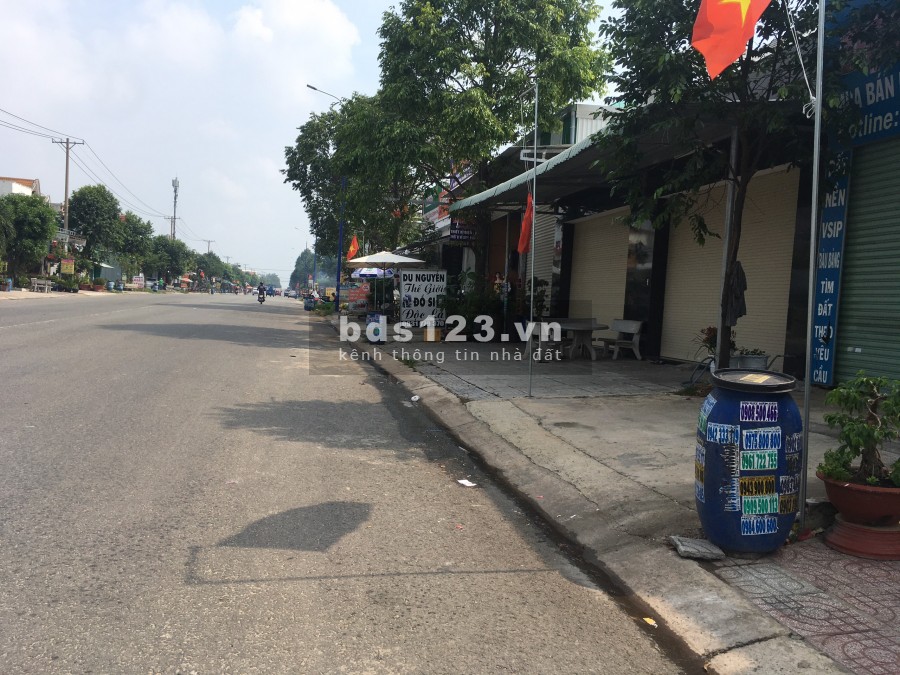 CẦN BÁN ĐẤT ĐƯỜNG NHỰA 25M, VỊ TRÍ PHỐ KINH DOANH