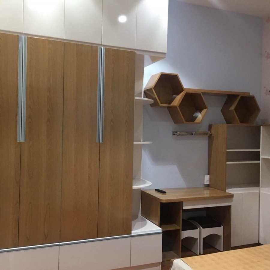 Bán nhà MT đường Trường Sơn, 5 tầng, giá 21,5 tỷ