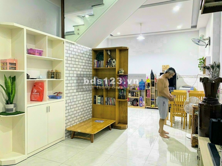 Nhà Đẹp Ngã Tư Ga 4.5x11 2 Tầng Quận 12 Giá 3 Tỷ