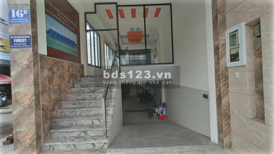 Cho Thuê Mặt Bằng 3 Mặt Tiền Quận 9