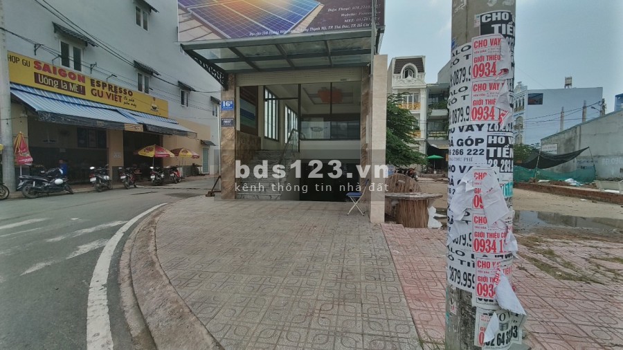 Cho Thuê Mặt Bằng 3 Mặt Tiền Quận 9
