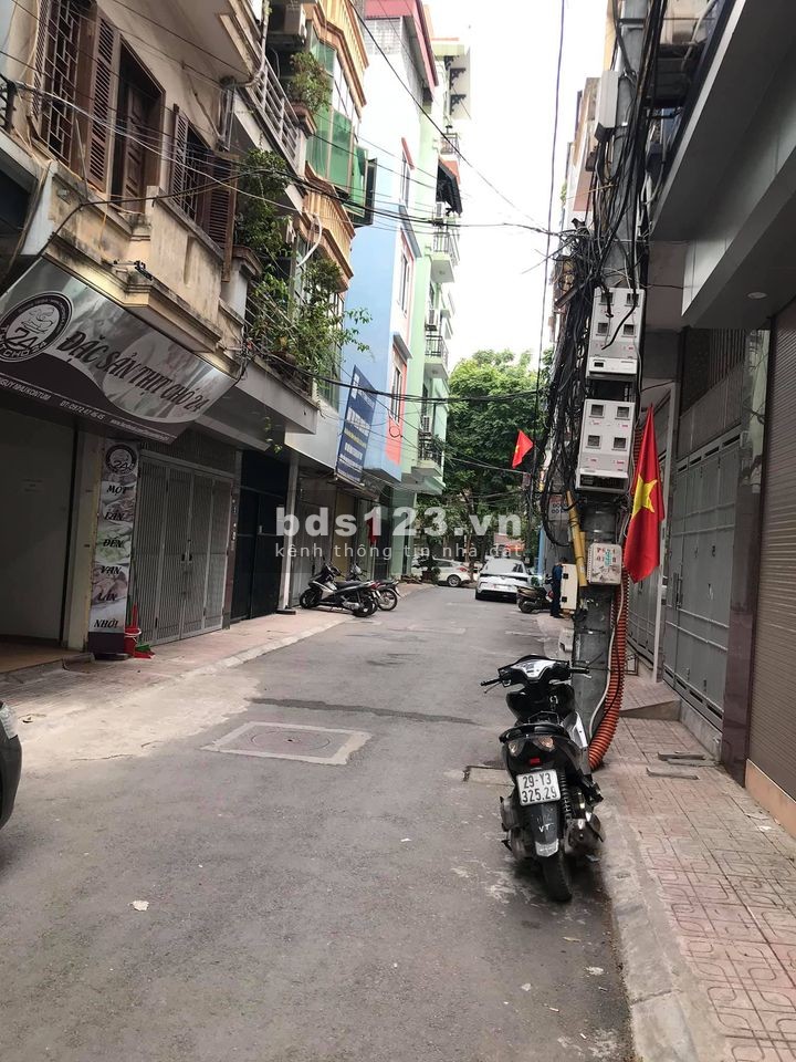 Bán nhà PL ô tô tránh phố Ngụy Như Kon Tum 4 tầng x 58m2 giá 11,6 tỷ. LH 0912442669