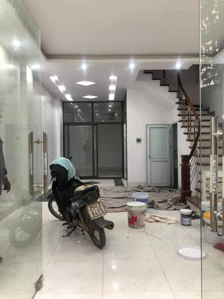 LÔ GÓC, 3 THOÁNG, Ô TÔ VÀO, 30M RA MẶT PHỐ, ĐẸP LONG LANH