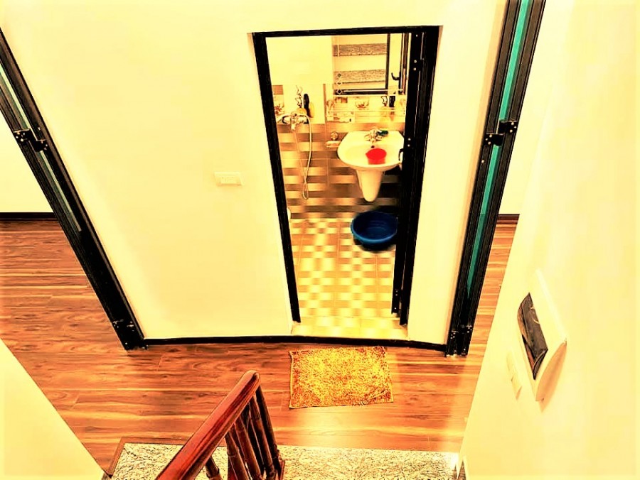 Bán nhà Tân Mai, 40m2 x 5 tầng, giá 4 tỷ, kinh doanh, xe tải tránh, hai thoáng
