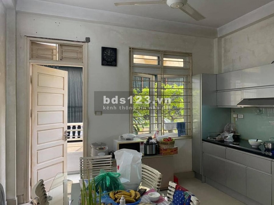 Bán nhà riêng Đường Huỳnh Thúc Kháng. Đống Đa. Vỉa hè, Kinh doanh, ô tô. nhỉnh 16 tỷ.