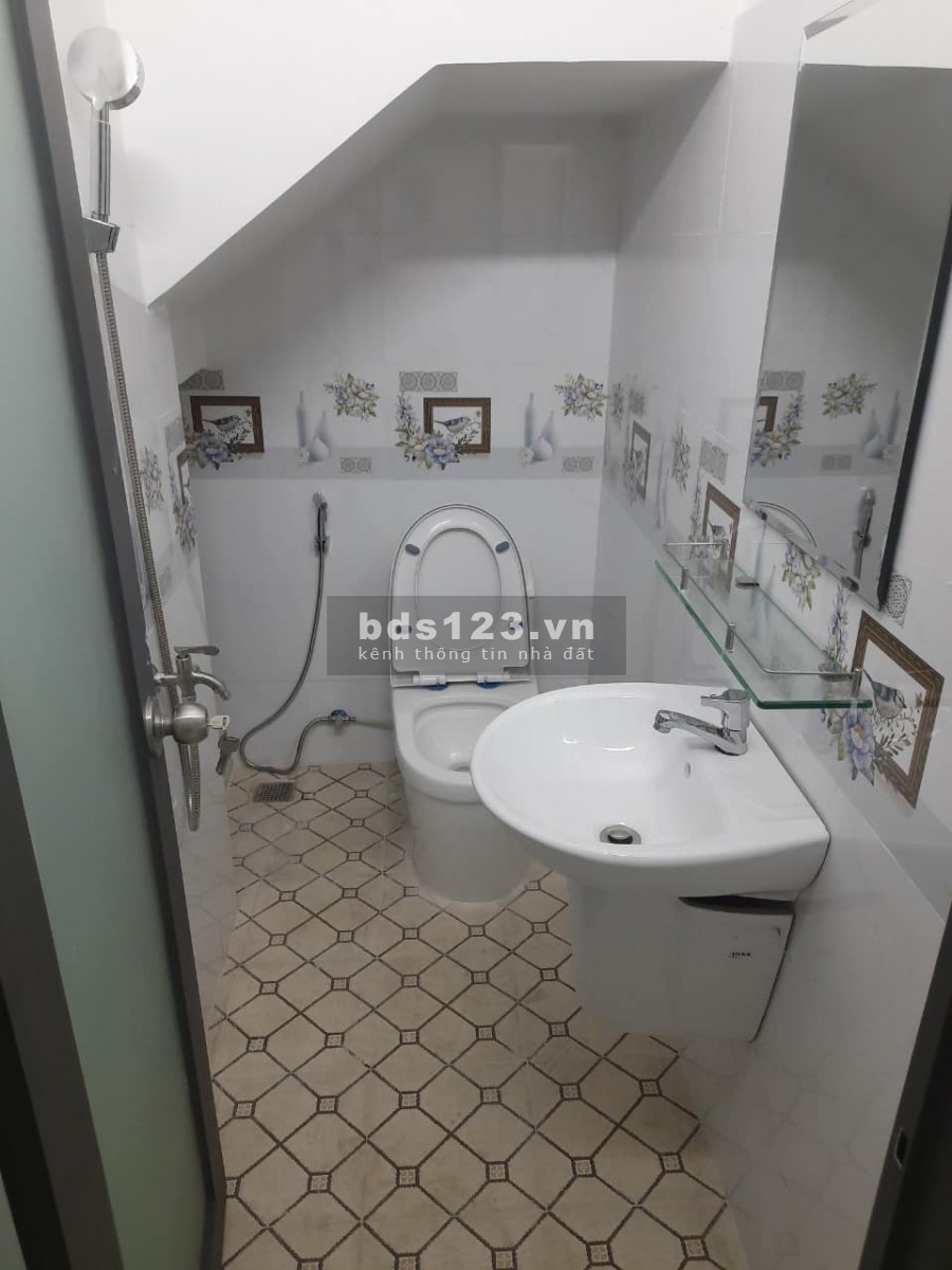 40m2- nhà mới cong Lạc Long Quân Tân Bình 3,7 tỷ.