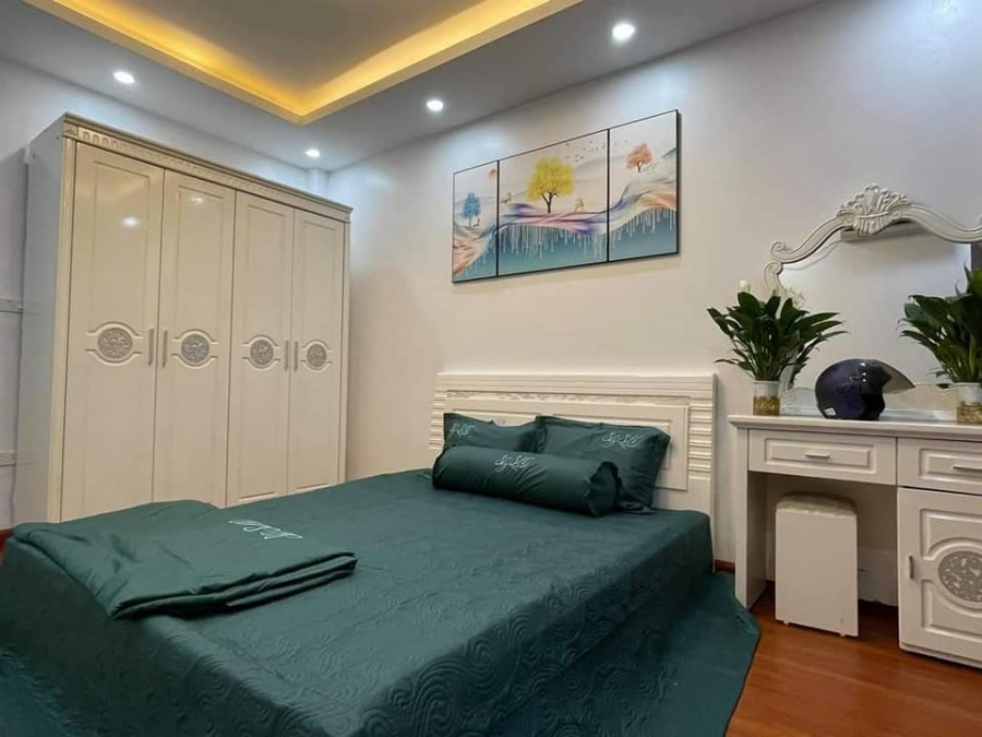Nhà Đẹp Mỹ Đình S=42m x 5 tầng xách vali về ở Giá 3.x tỷ có thương lượng