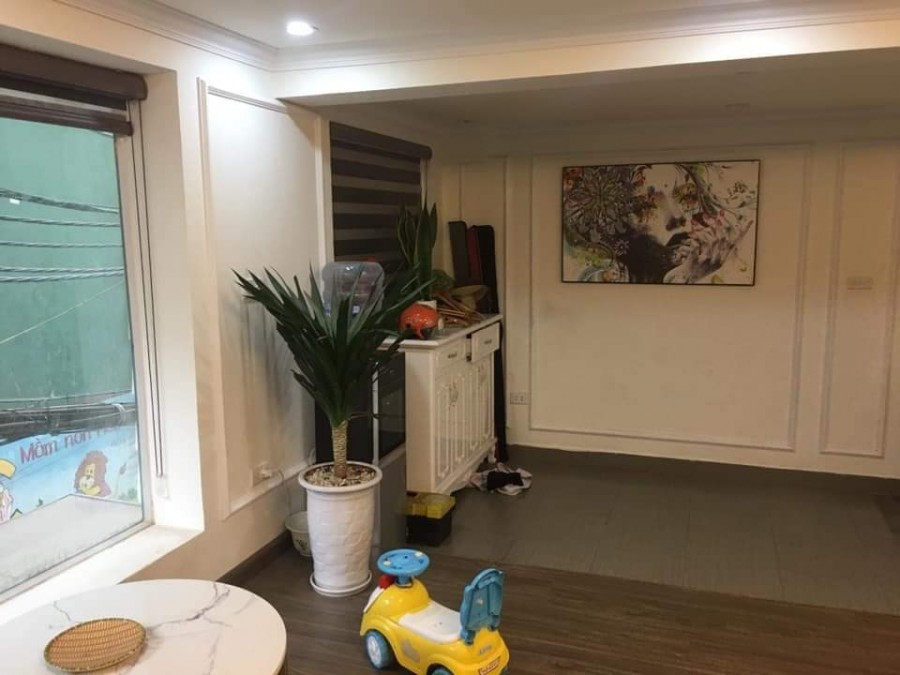 Nhà Mặt Phố Bùi Xương Trạch Thanh Xuân. Lô Góc 2 mặt tiền. Kinh Doanh quá đỉnh. Chỉ hơn 8 tỷ