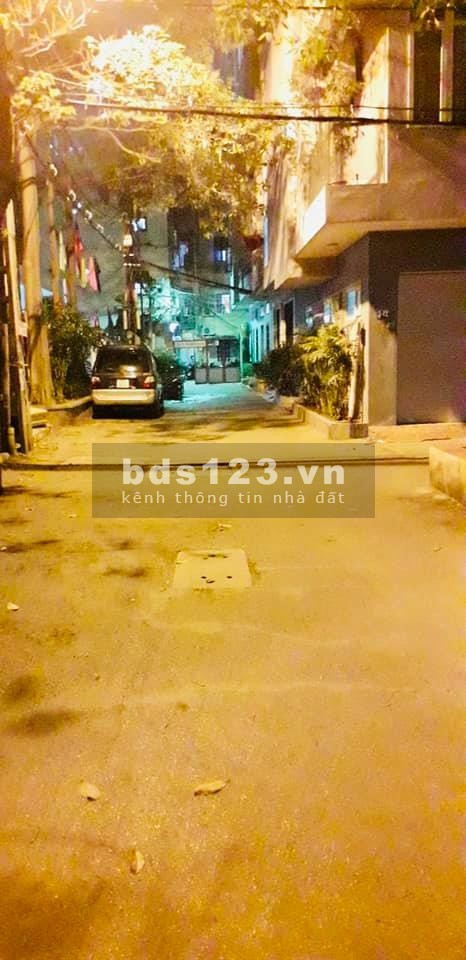 Cần bán gấp nhà ở Núi Trúc- Ba Đình 49m x 3 tầng 4,8 tỷ.