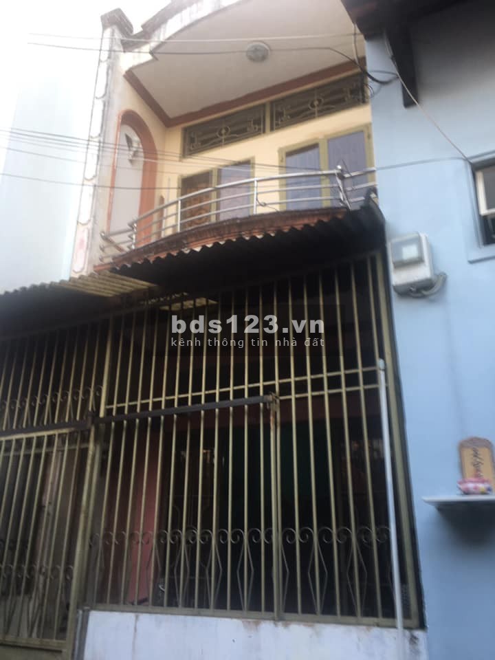 Cho thuê nhà hẻm xe hơi đoàn Văn Bơ, P.14, Q.4