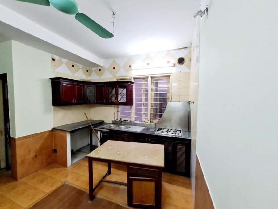 Bán Nhà 40m2 x 6 Tầng Lô Góc, Ô Tô Tránh, Kinh Doanh, Quận Cầu Giấy Chỉ 6.6 Tỷ.