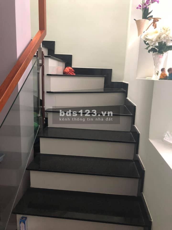 Bán gấp nhà mới Phạm Văn Chiêu 62m2 chỉ 3 tỷ 8 thương lượng
