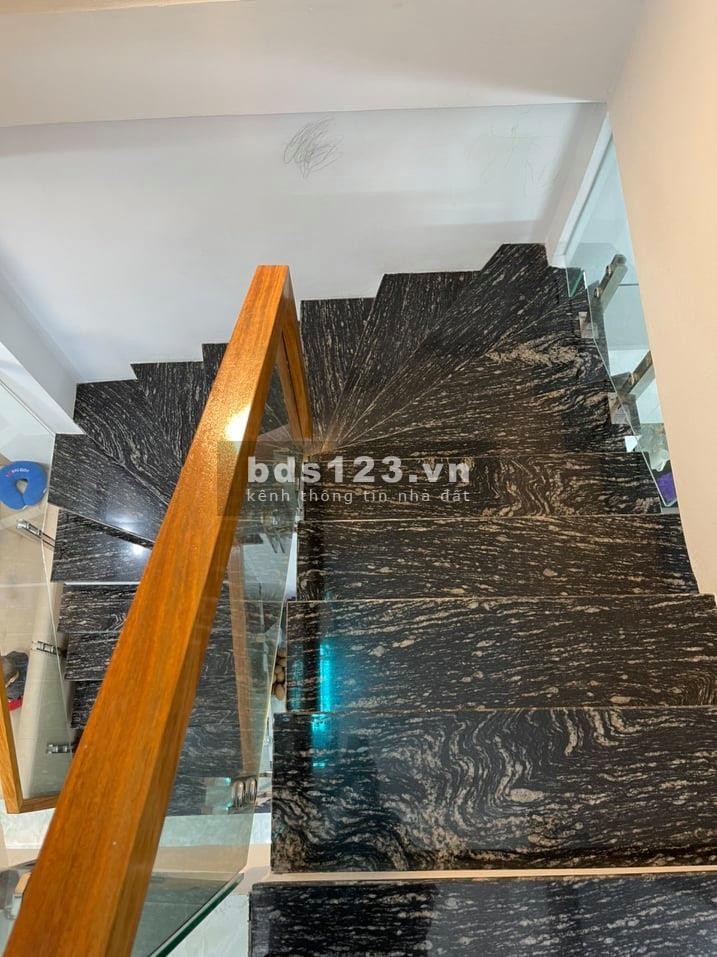 Nhà đẹp, lô góc, ngõ rộng Kim Mã, Ba Đình 35mx5T - 3.25 tỷ