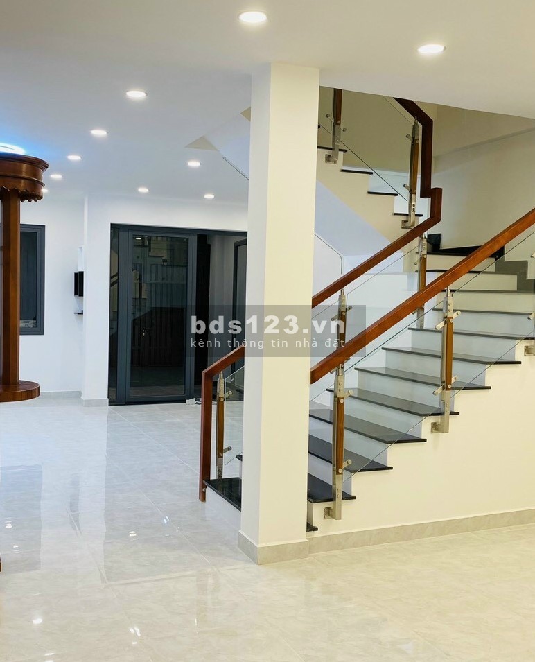 Nhà rộng, ở và cho thuê. Trường Chinh, P.14, Tân Bình. 16 tỷ