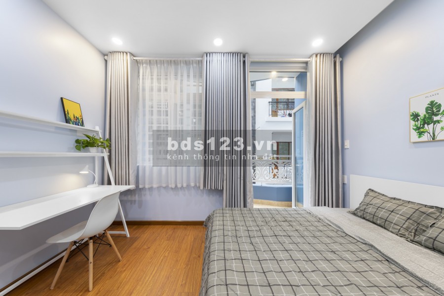 Căn hộ siêu to hẻm xe tăng vòng xoay phù đổng gần takashimaya Vincom quận 1