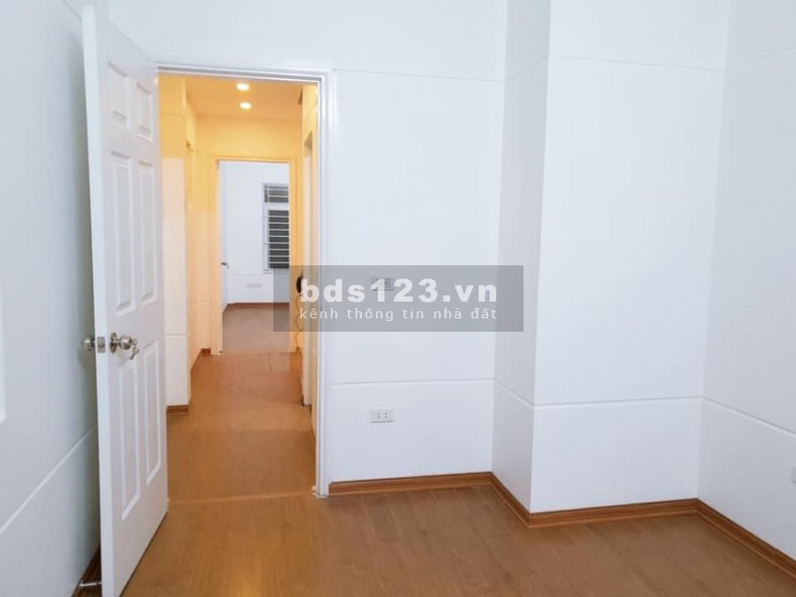 Bán nhà Bồ Đề Long Biên 58m2*4T Ô tô vào nhà Ngõ thông Nhà đẹp