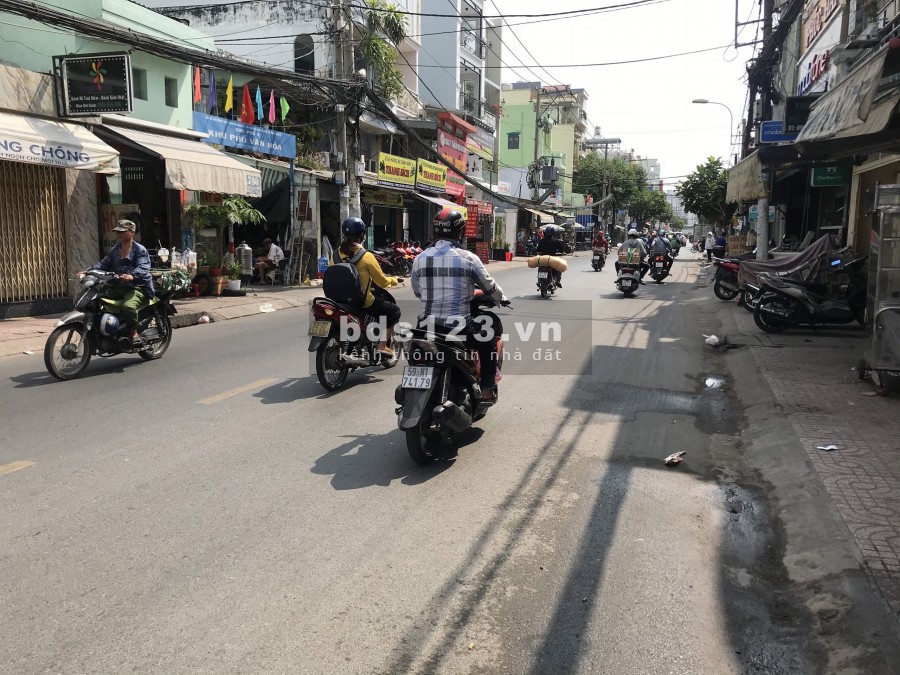 Bán nhà 45m2, 2L, sân thượng, MT Hưng Phú, P9Q8