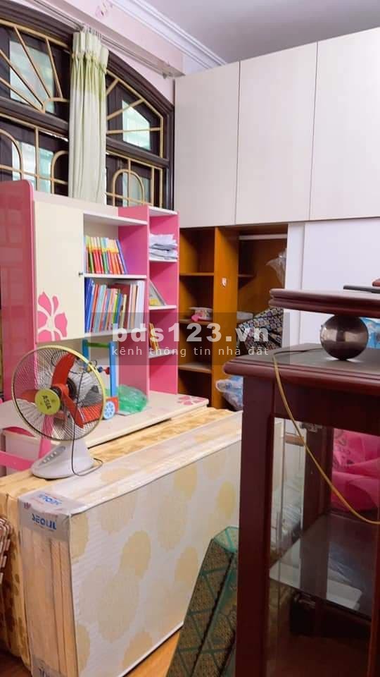 Bán nhà 4 TẦNG phố Lê Đức Thọ, DT 44M2, MT 4.5M, Lô Góc, Ô TÔ đỗ cửa. Full Nội thất Khách chỉ xách Vali về ở. Giá chỉ 3.95 Tỷ. LH:0961427470