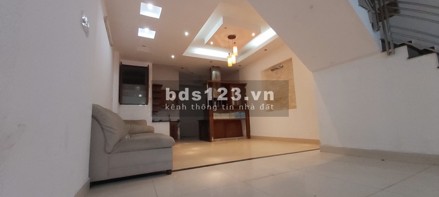Bán Nhà Phố Trung Tâm Quận Bình Thạnh DT: 95m2, Giá: 10.5 Tỷ. LH: 0932155399.