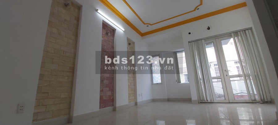Bán Nhà Phố Trung Tâm Quận Bình Thạnh DT: 95m2, Giá: 10.5 Tỷ. LH: 0932155399.