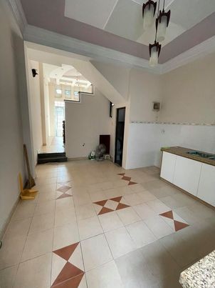 Bán nhà hai mặt tiền ÔTô Trần Văn Quang, 4 lầu, 44m2 kinh doanh sầm uất.