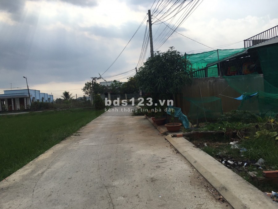 Chủ Ngộp.Chính chủ bán gấp 130m2 ấp Bình Lợi, Hòa Khánh Đông, Giá 600 triệu SHR