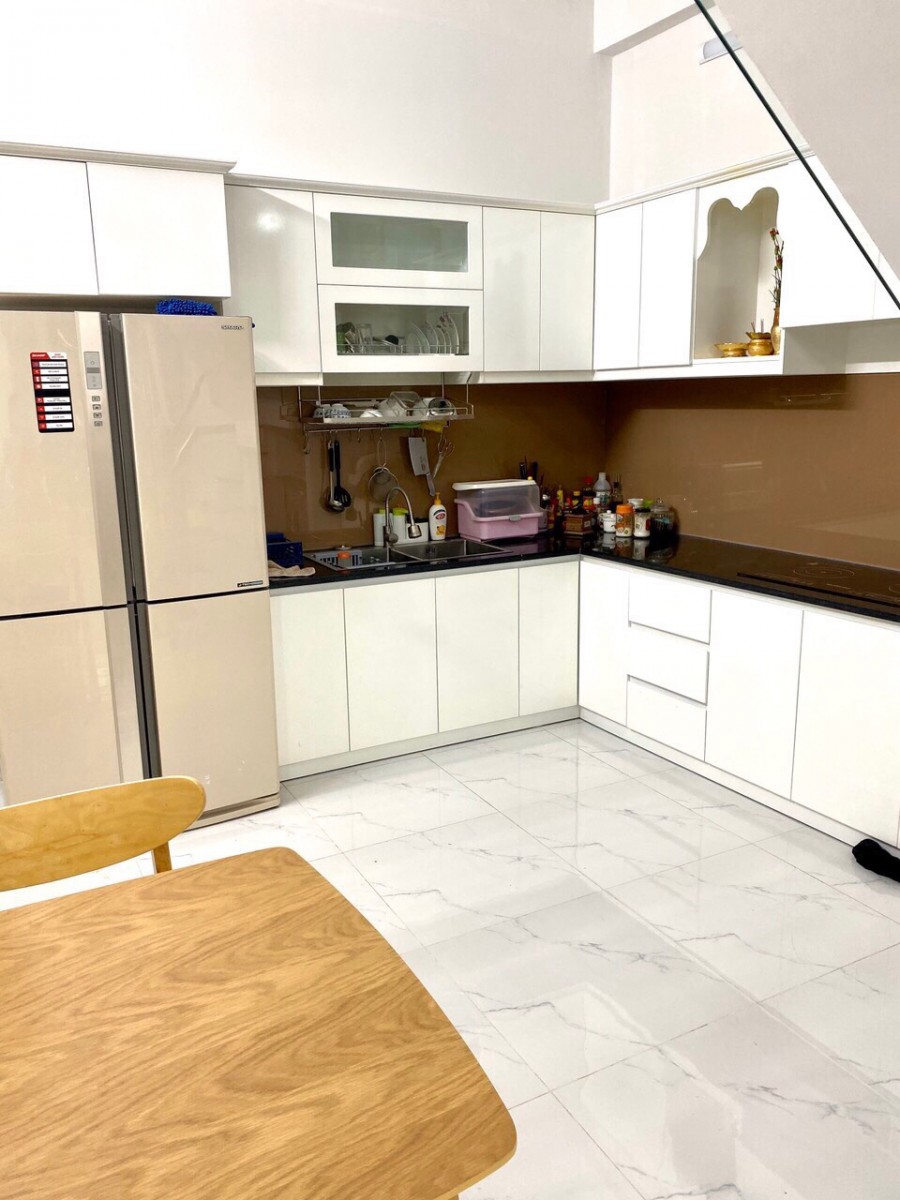 Cần bán nhà hẻm 131 Tô Hiến Thành, Quận 10, DT 38m2, 4 phòng ngủ, giá bán 5,2 tỷ