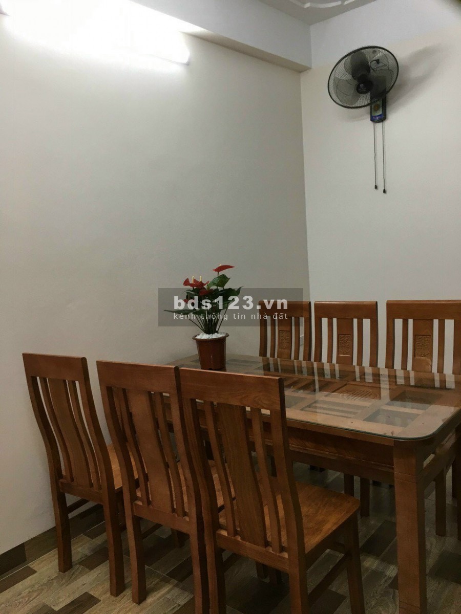 Bán nhà phố Phạm Đình Hổ, TP Hải Dương, 50m2, mt 4.1m, 3.5 tầng, gara, 2 tỷ 7xx tr