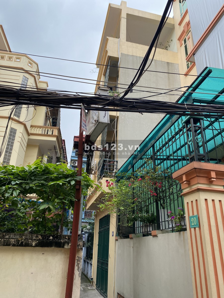 Bán nhà Thuỵ Khuê, khu Tây Hồ. Lối từ đường Tây hồ vào rất đẹp. Hiếm