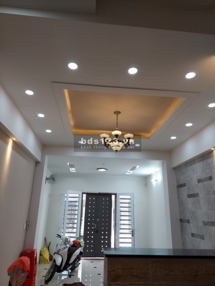 Hẻm nhựa 5m đường Lũy Bán Bích, 82m2, 5 Tầng, 7.8 tỷ