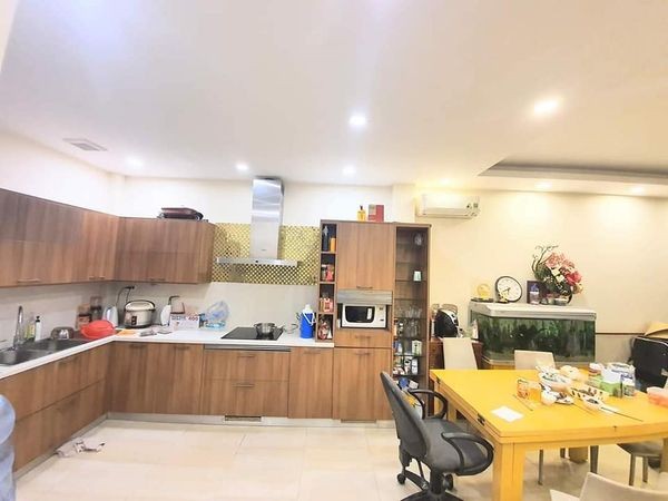 Bán nhà đường Nguyễn Ngọc Nại diện tích 48M2*4 tầng. mặt tiền 5,3m NHÀ ĐẸP Ở LUÔN Ô TÔ ĐỖ CỔNG CÓ THỂ KINH DOANH