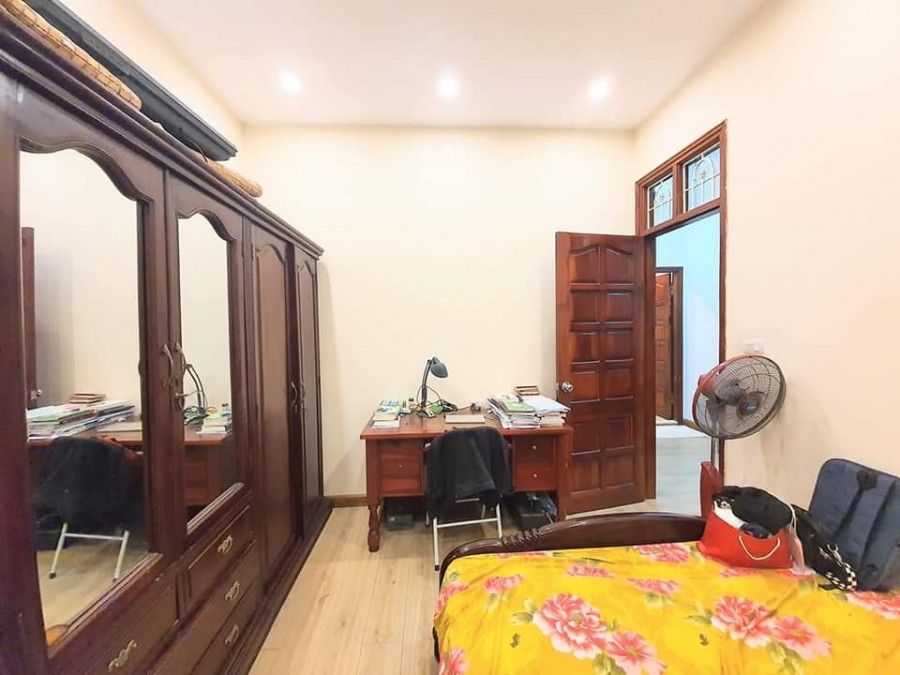 Bán nhà đường Nguyễn Ngọc Nại diện tích 48M2*4 tầng. mặt tiền 5,3m NHÀ ĐẸP Ở LUÔN Ô TÔ ĐỖ CỔNG CÓ THỂ KINH DOANH