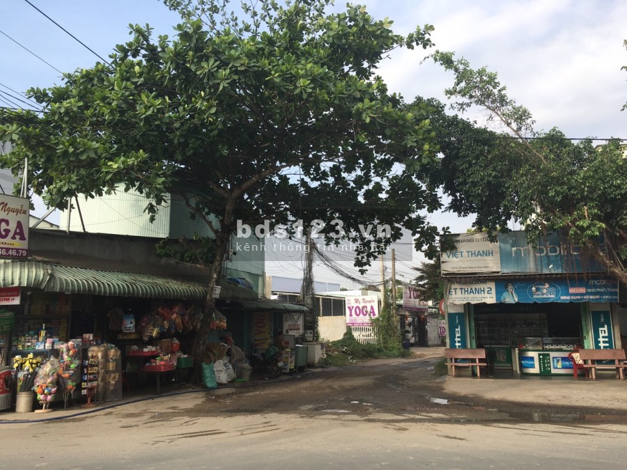 Bán gấp lô đất 150m2 Đ.Nguyễn Văn Dương TT.Đức Hòa. Giá 900 triệu