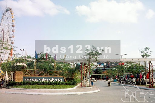 Cần Bán nhà Rất đẹp,Lô góc 3 Mặt Thoáng, Âu Cơ - Tây Hồ, 35m2, 3 tầng, 2.8 tỷ.