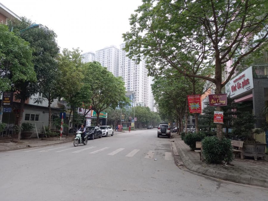 KĐT xa la ( 226 đất ) rộng 11m giá 16 tỷ ô tô chạy vòng quanh, kinh doanh sầm uất