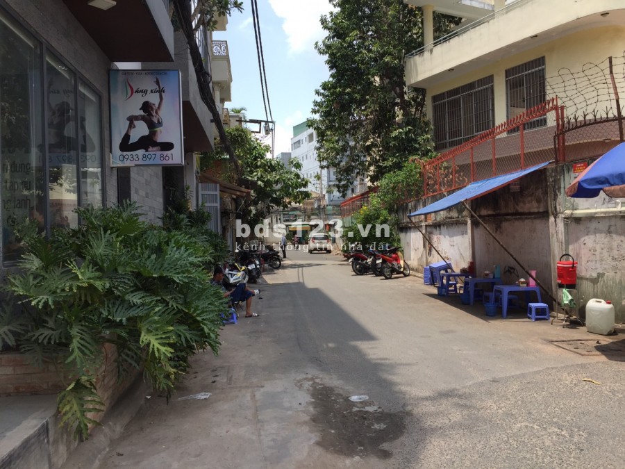 Bán nhà giá rẻ đường Lạc Long Quân, 38m2, chỉ 3 tỷ 200 triệu