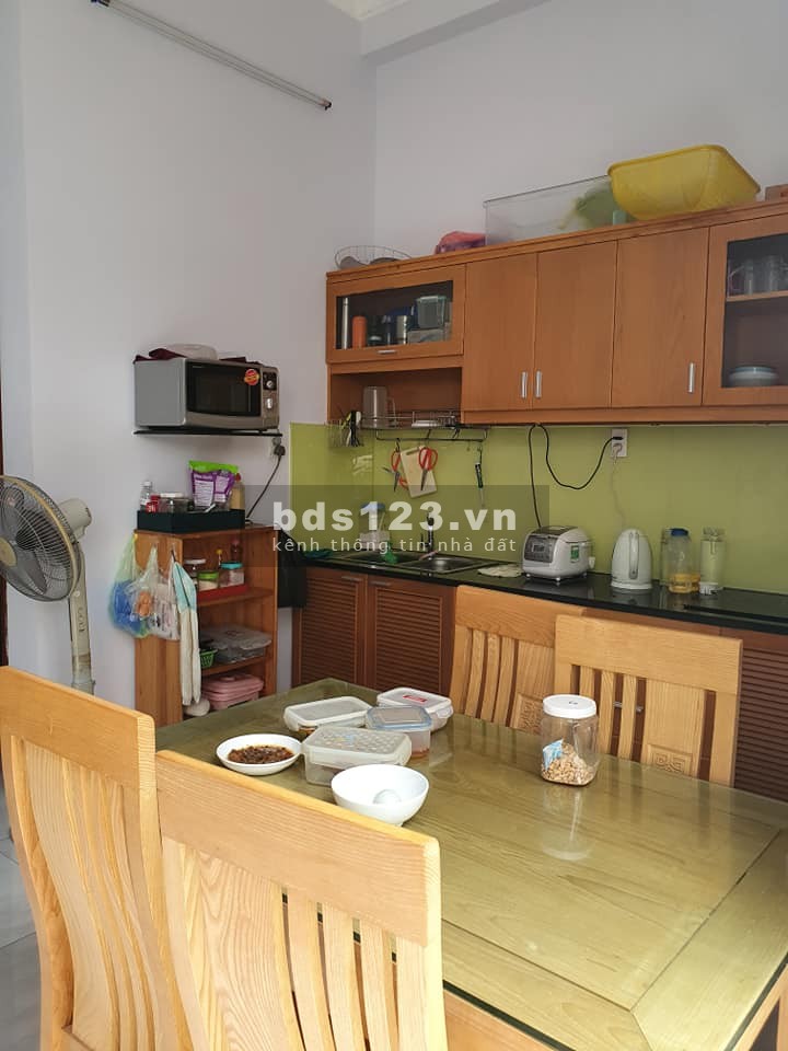 Bán nhà Phố Lê Quang Định Diện Tích: 86m2. LH : 0932155399.