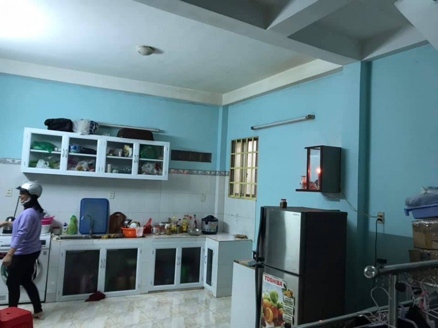 Bán gấp nhà hẻm Bạch Đằng, Bình Thạnh, mặt tiền tương lai, 60m2, 2 tầng, 2 phòng ngủ.
