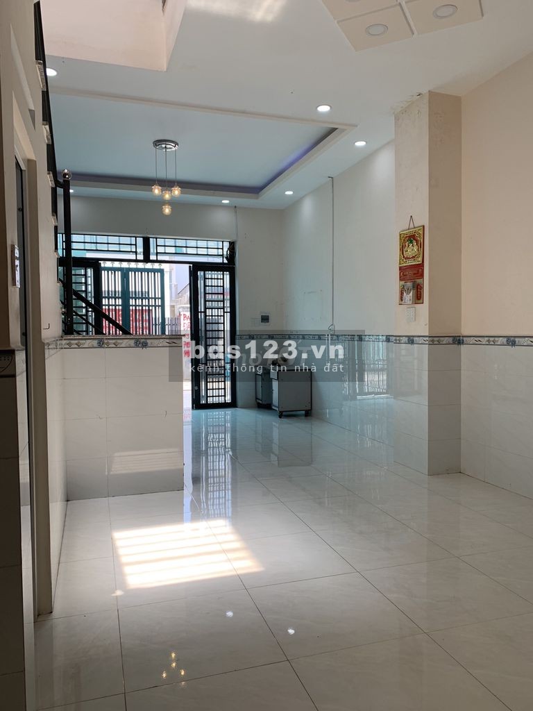 Cho thuê nhà nguyên căn sát trường THCS long trường . Q9 DT 91m2