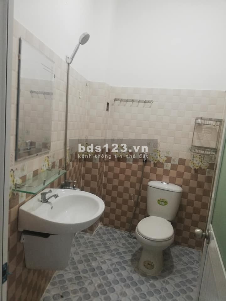Hiếm 3 mặt thoáng chỉ hơn 30tr/m2 dt 125m2 chỉ 4 tỷ 4 Quận 12