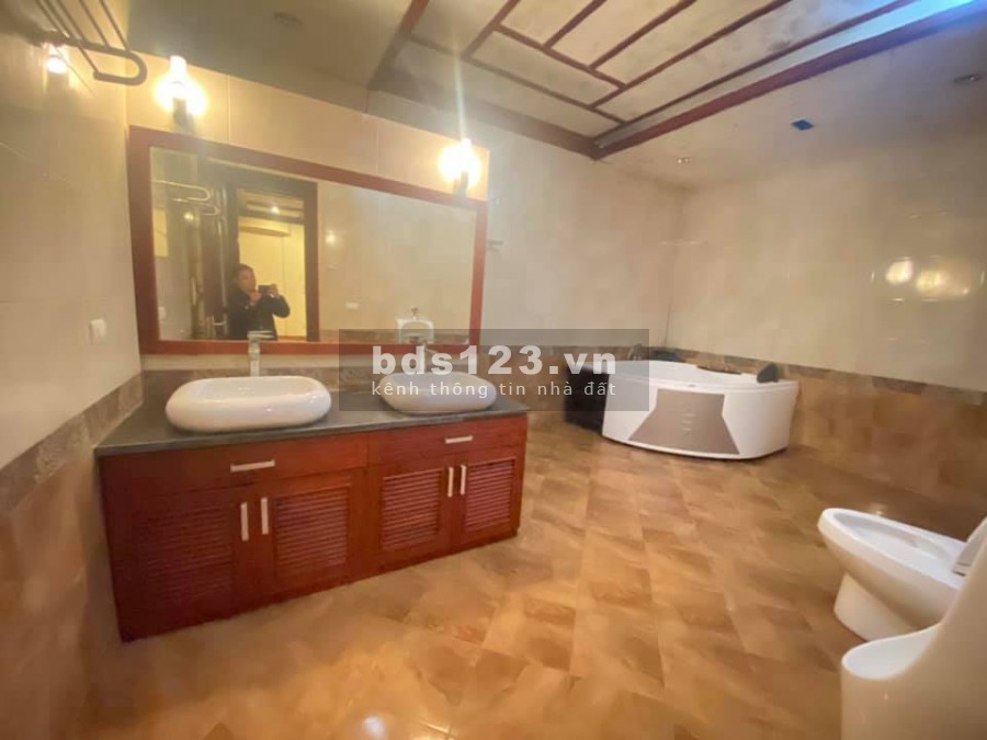 Bán Nhà khu vườn hoa 1/6, Văn Phòng - Kinh Doanh, Ô tô đỗ cửa, 72m2, giá 16,9 tỷ