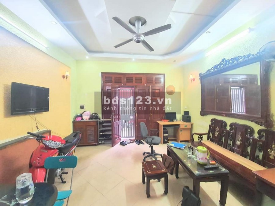 Bán nhà Trương Định 5 tầng 37m2, giá 3.8 tỷ - kinh doanh nhỏ